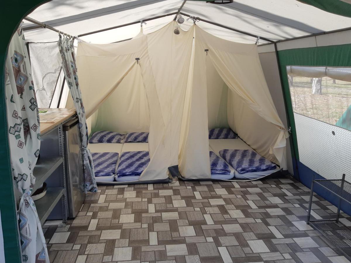 ホテル Camping Planik Ražanac エクステリア 写真