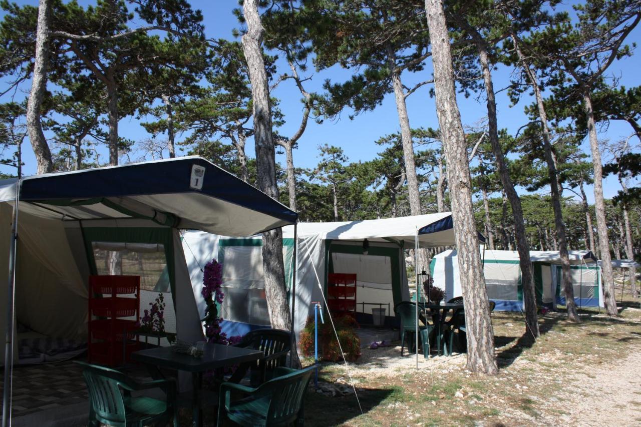 ホテル Camping Planik Ražanac エクステリア 写真